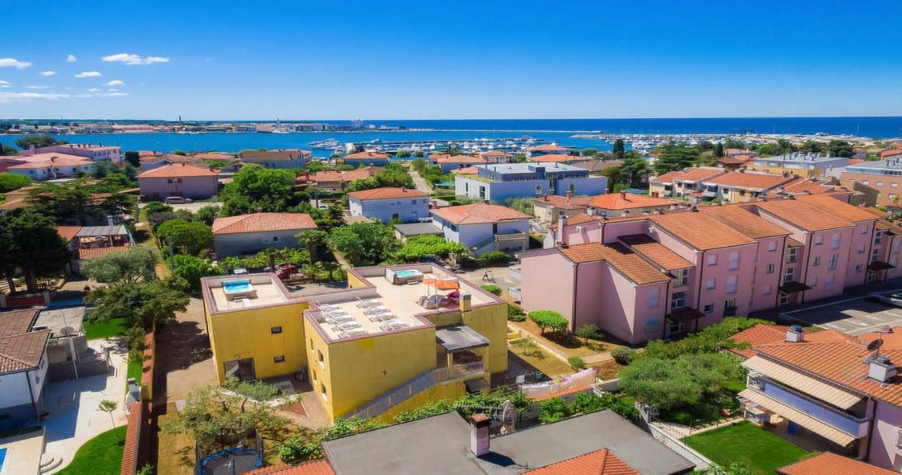 Villa Alpa Umag Buitenkant foto